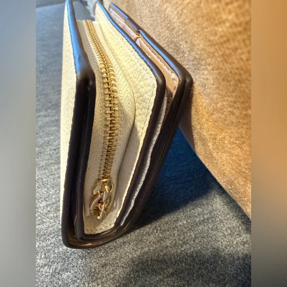 Coach Kitten Snap Button Wallet - Picture 5 of 12